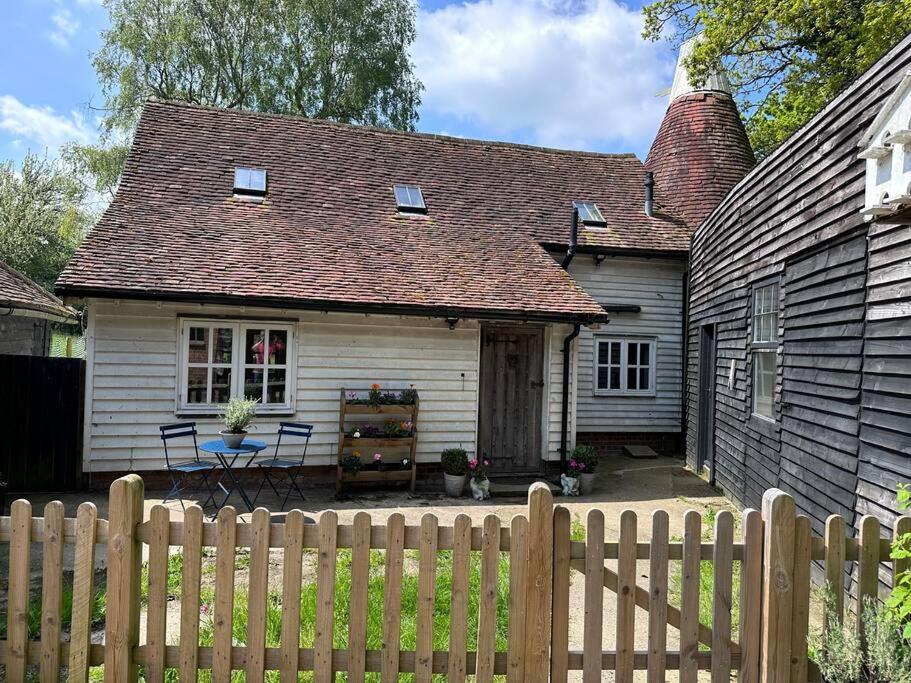 Beautiful 2 Bed Oast - 15 Acre Farm - Tunbridge Wells别墅 外观 照片